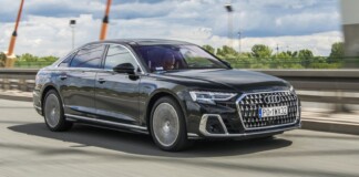 Audi A8 L 60 TFSI quattro po liftingu (2022) - test