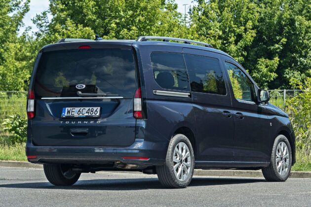 Ford Grand Tourneo Connect - tył