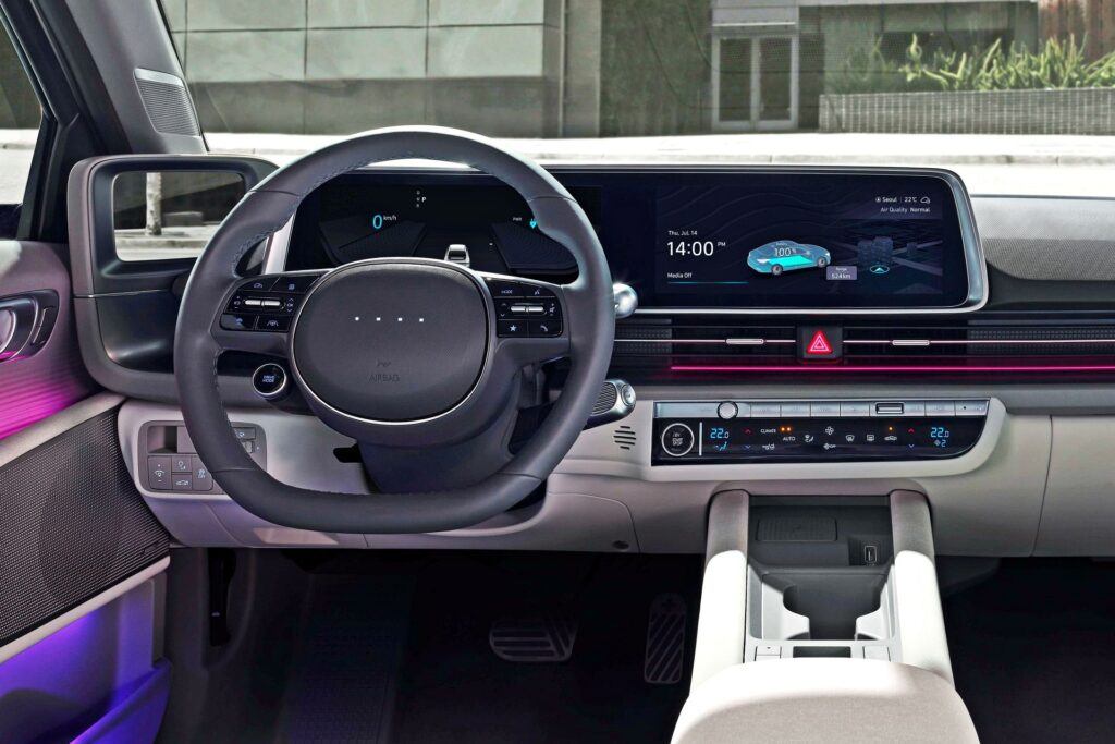Hyundai Ioniq 6 - deska rozdzielcza