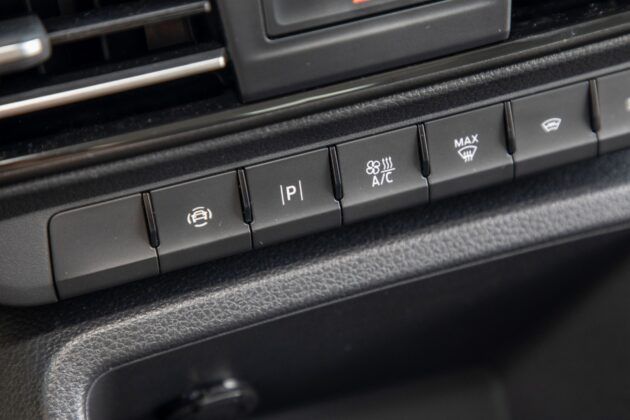 Ford Tourneo Connect Active - przyciski