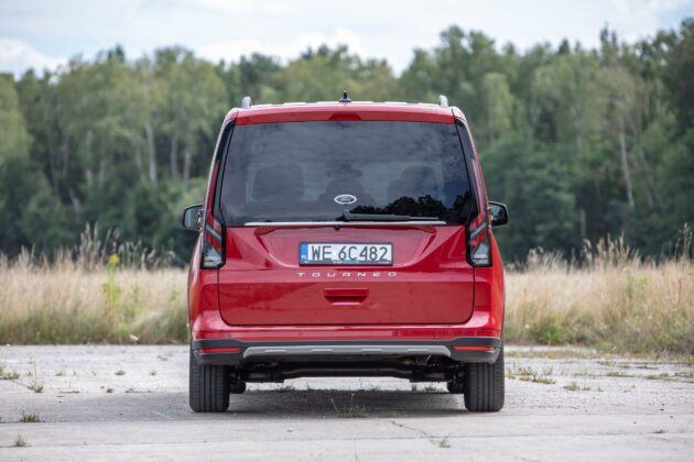 Ford Tourneo Connect Active - tył