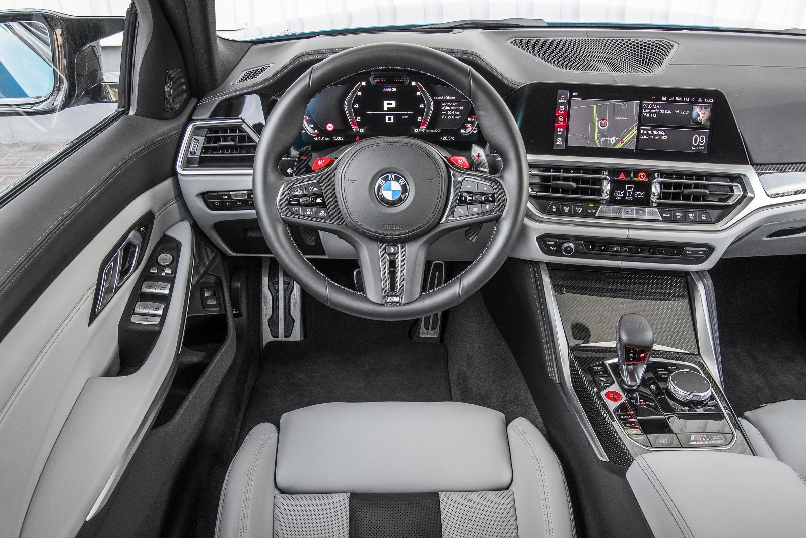 BMW M3 Competition xDrive - kokpit