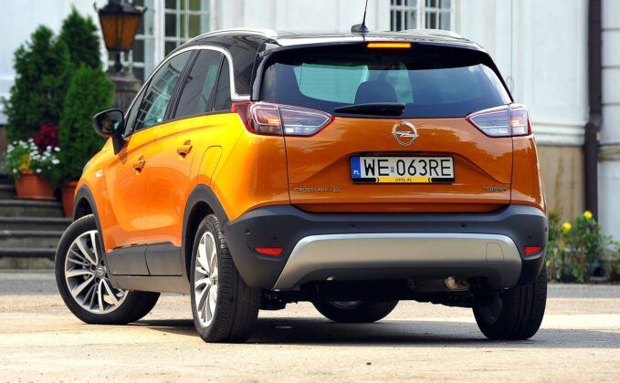Opel Crossland X - tył