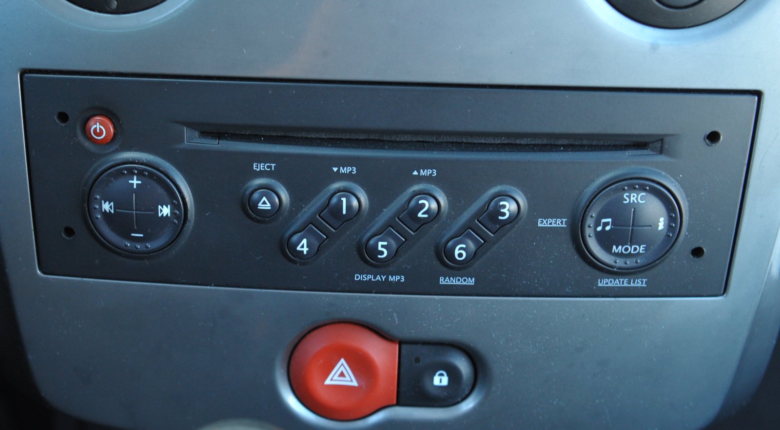 SRC Button on Car Radio: What is It for, How and When to Use It?