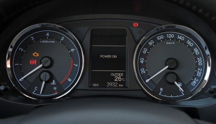 Toyota Corolla XI - zegary