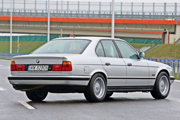 BMW serii 5 E34 - tył