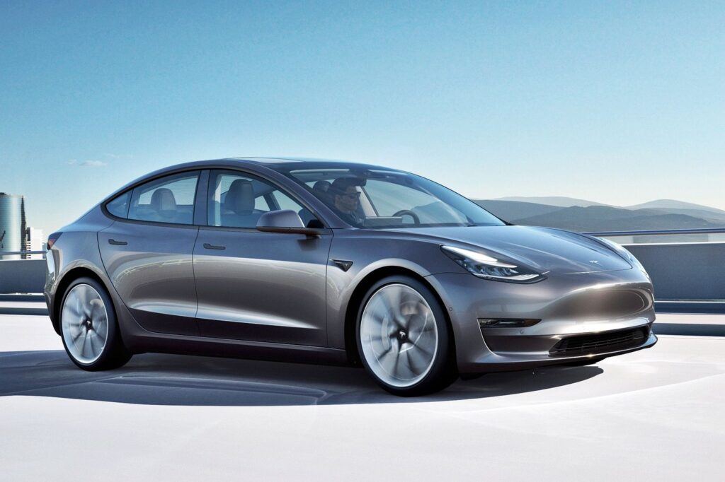 Najszybsze auta elektryczne - Tesla Model 3 Performance
