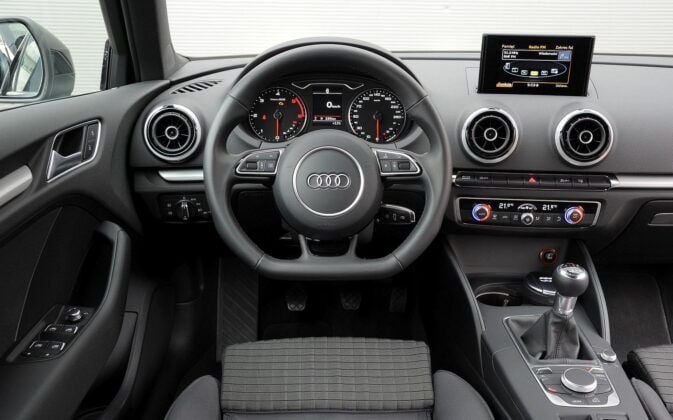 Audi A3 8V - deska rozdzielcza