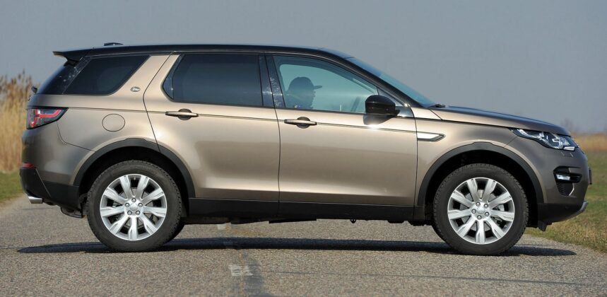 Land Rover Discovery Sport I - bok