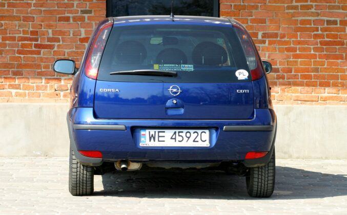 Opel Corsa C - tył