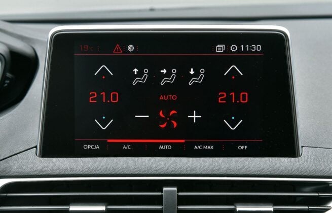 Peugeot 5008 II - ekran