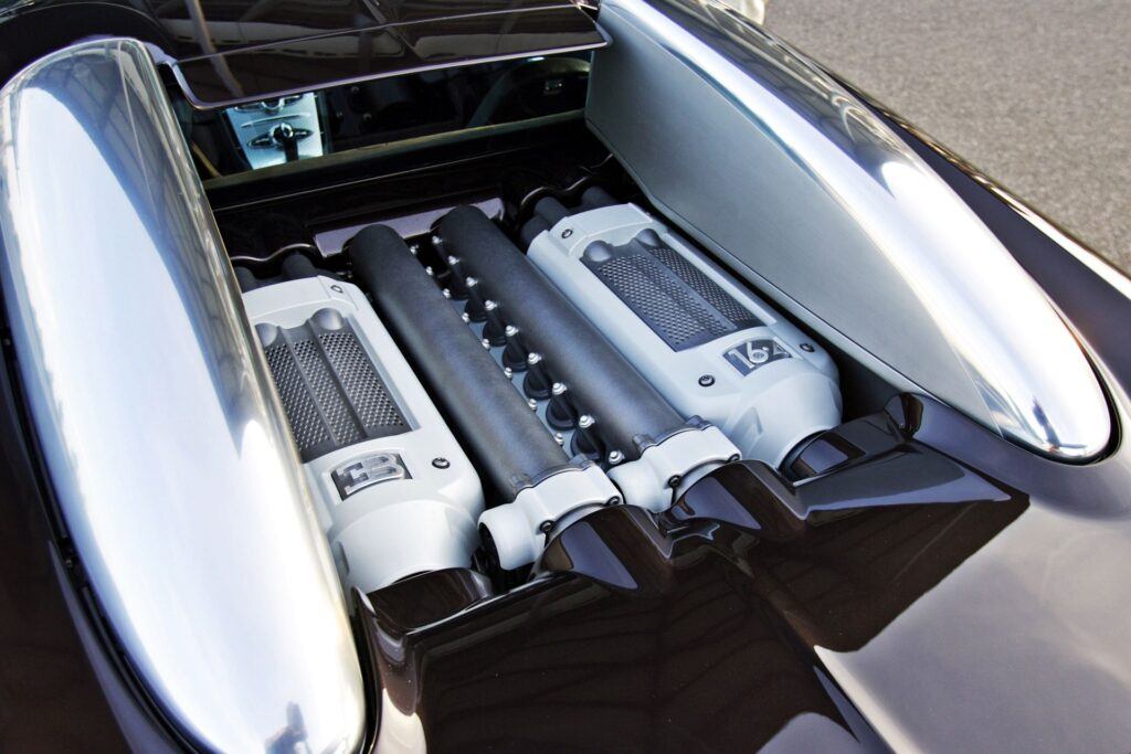 Bugatti Veyron - silnik