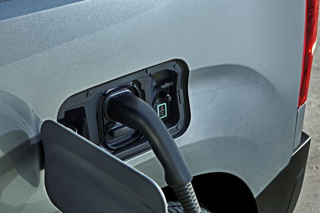 Fiat E-Doblo Van - charging port
