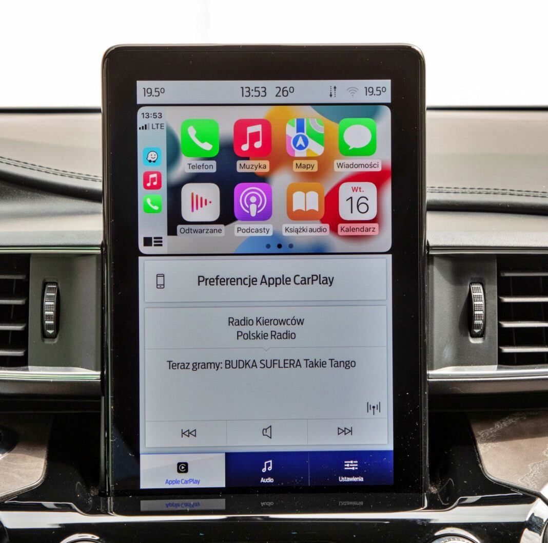 Ford Explorer ekran Apple CarPlay