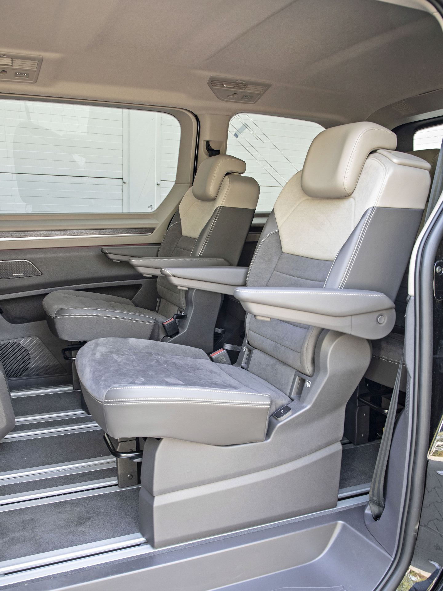 VW Multivan - fotele w 2. rzędzie