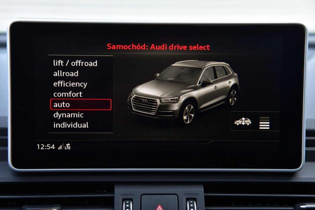 Audi SQ5 II - ekran