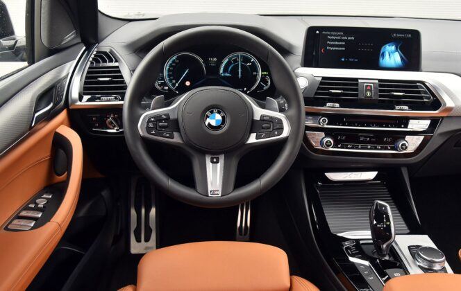 BMW X3 G01 - deska rozdzielcza