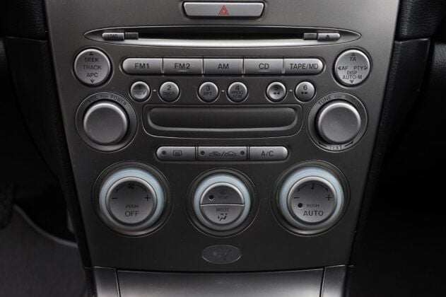 Mazda 6 I - konsola centralna