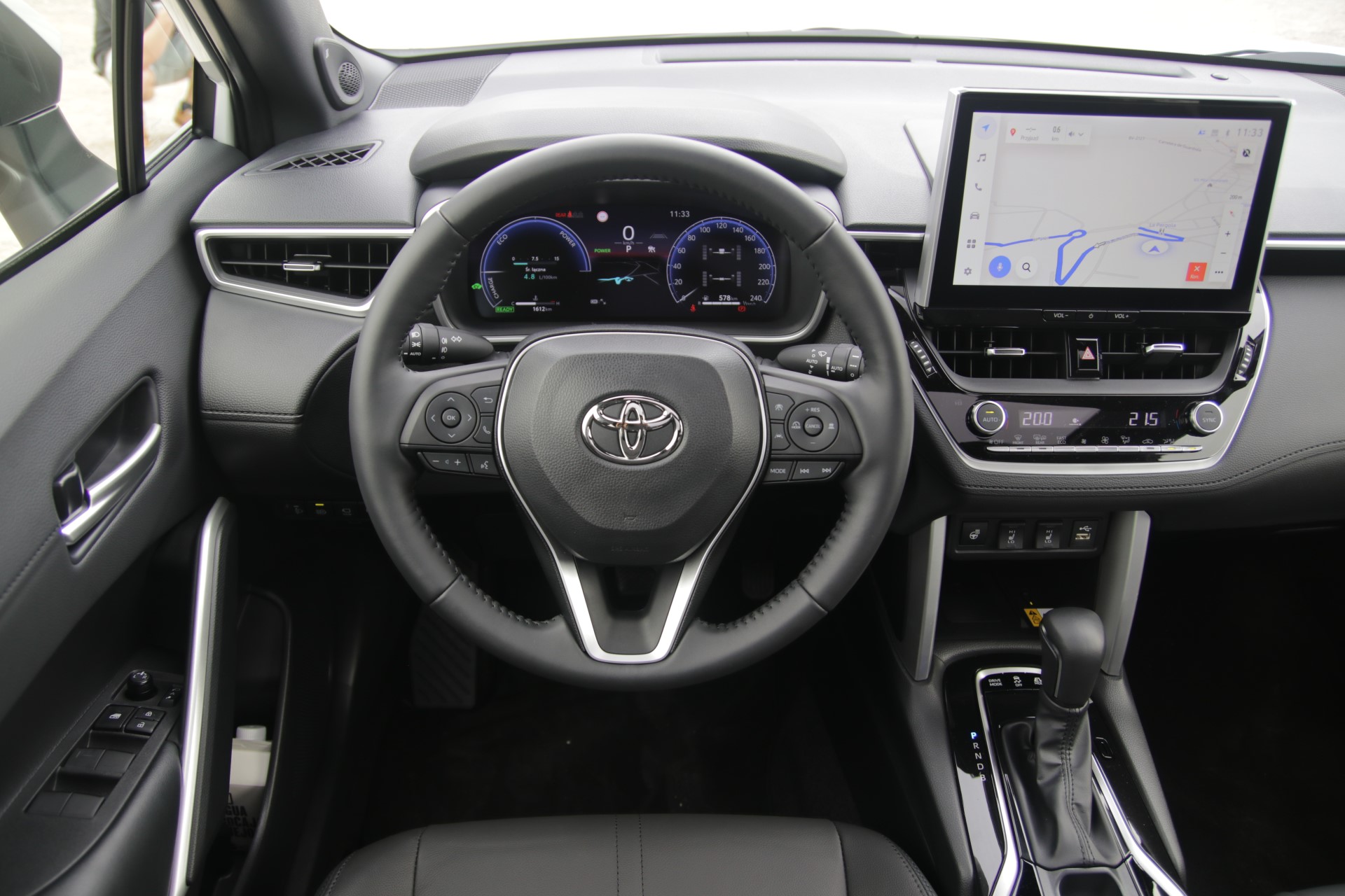 Toyota Corolla Cross - deska rozdzielcza
