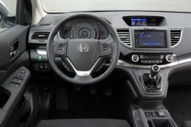 Honda CR-V IV 01 kokpit przedlift