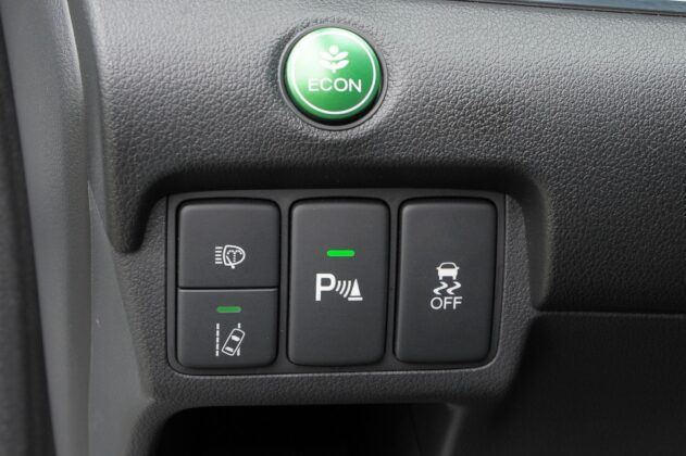Honda CR-V IV - przycisk ECON
