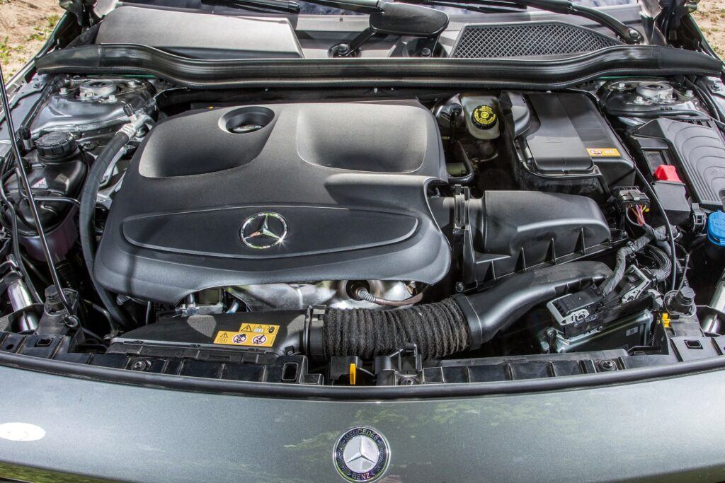 Mercedes GLA X156 silnik