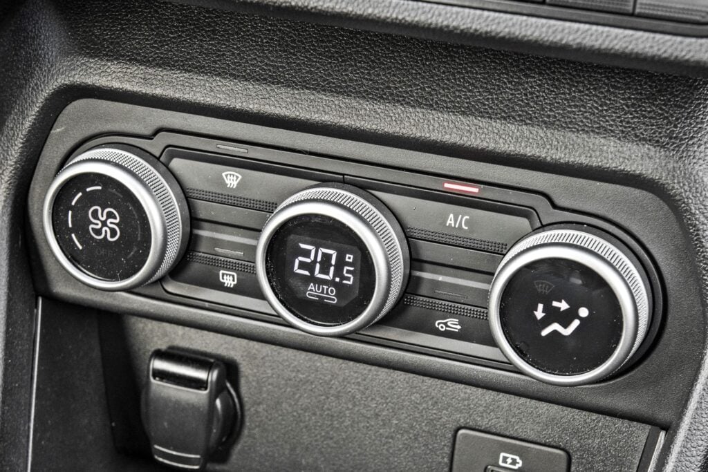 Dacia Sandero - klimatyzacja automatyczna