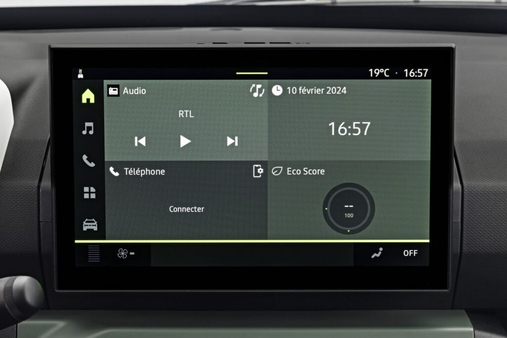 Dacia Spring - system multimedialny