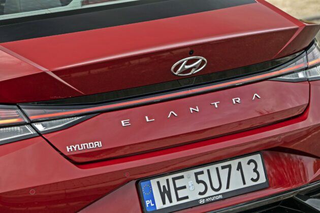 Hyundai Elantra - tył