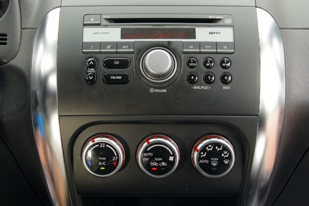 Fiat Sedici - panel centralny