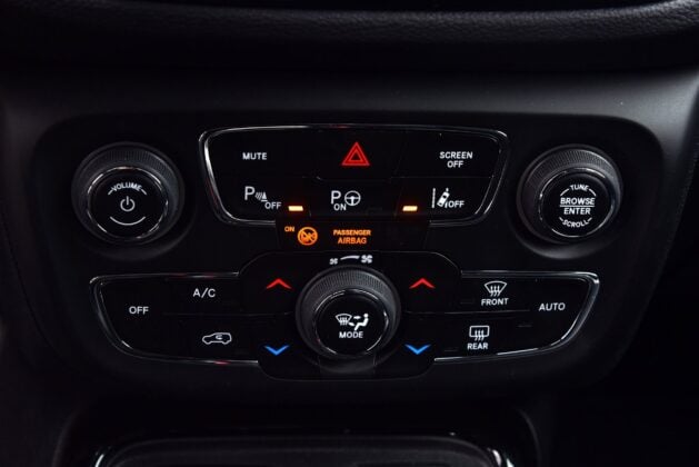 Jeep Compass II - panel klimatyzacji