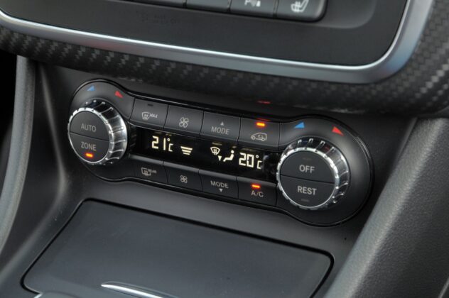 Mercedes Klasa A W176 - panel klimatyzacji