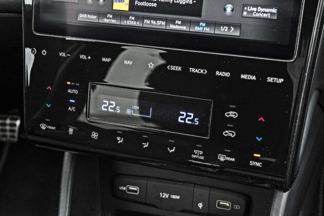 Hyundai Tucson N Line - panel klimatyzacji