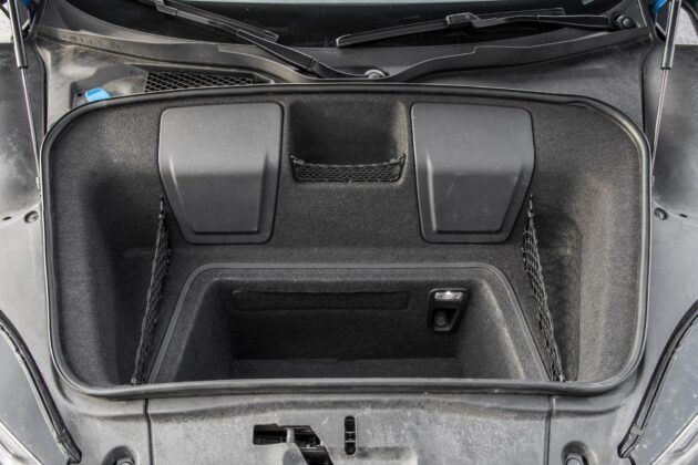 Audi R8 V10 RWD - bagażnik