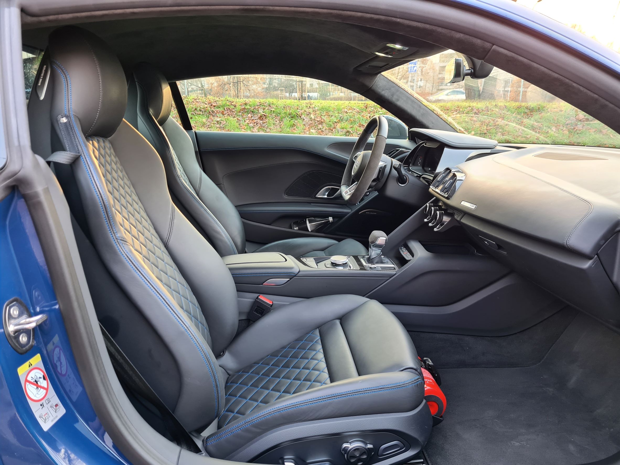 Audi R8 V10 RWD - fotele