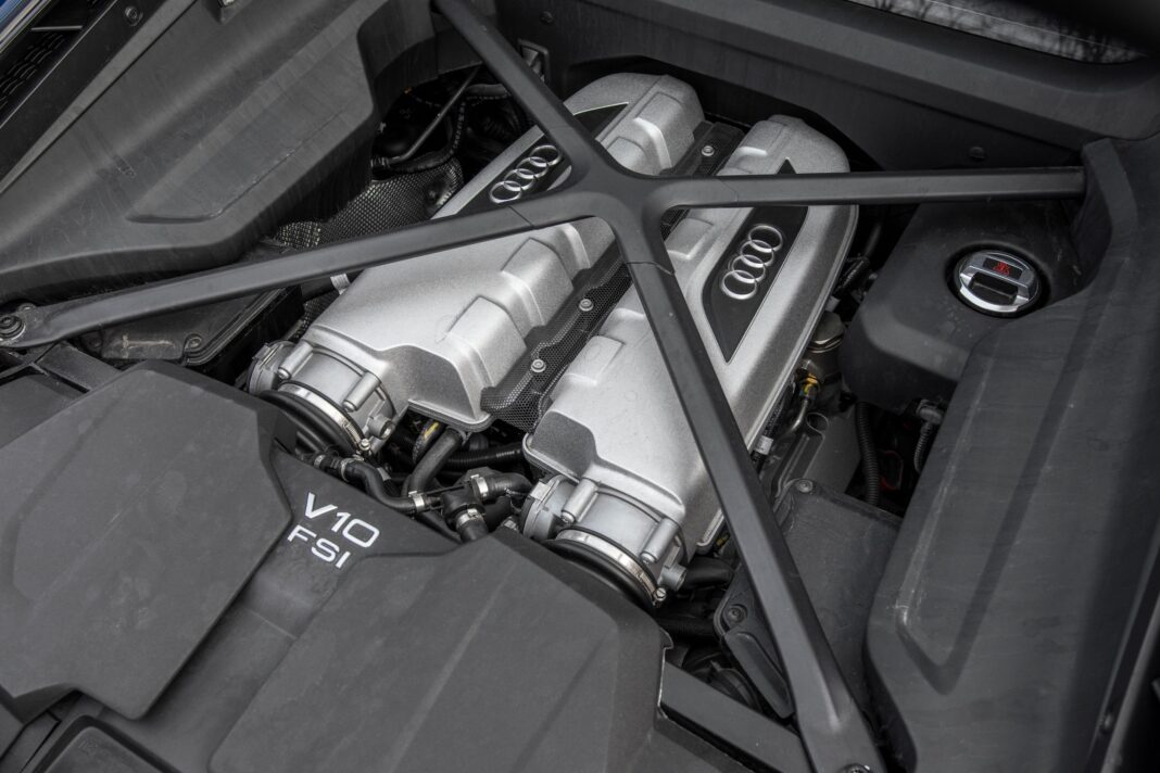 Audi R8 V10 RWD - silnik