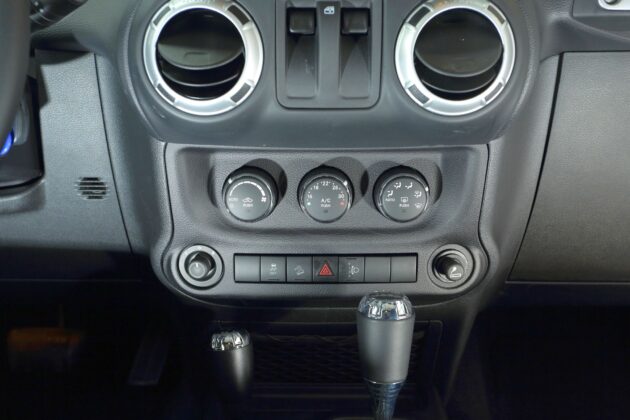 Jeep Wrangler JK - panel klimatyzacji