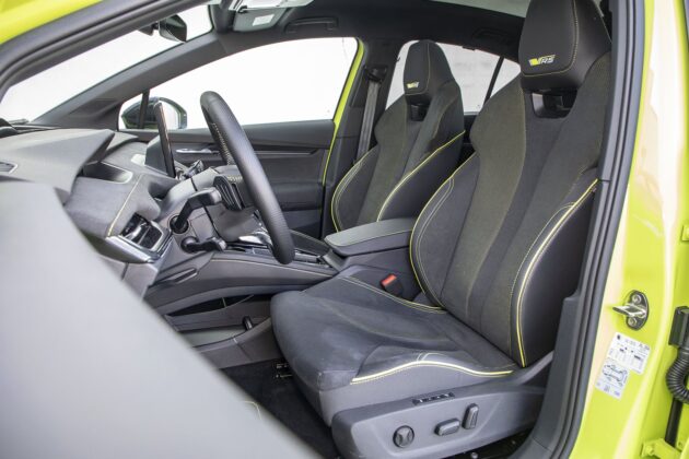 Skoda Enyaq Coupe RS iV (2023) - test - przednie fotele