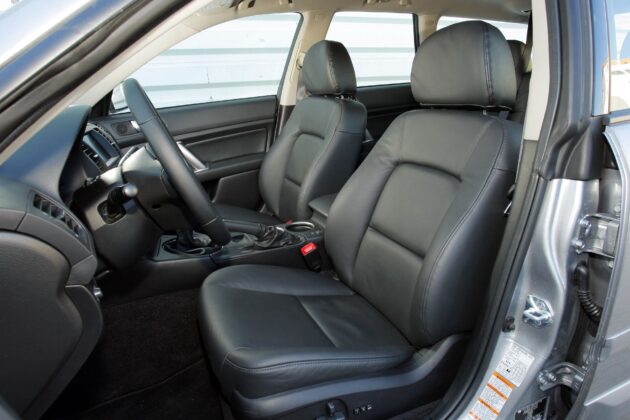Subaru Outback III - fotele