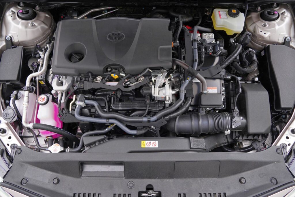 Toyota Camry XV70 - silnik