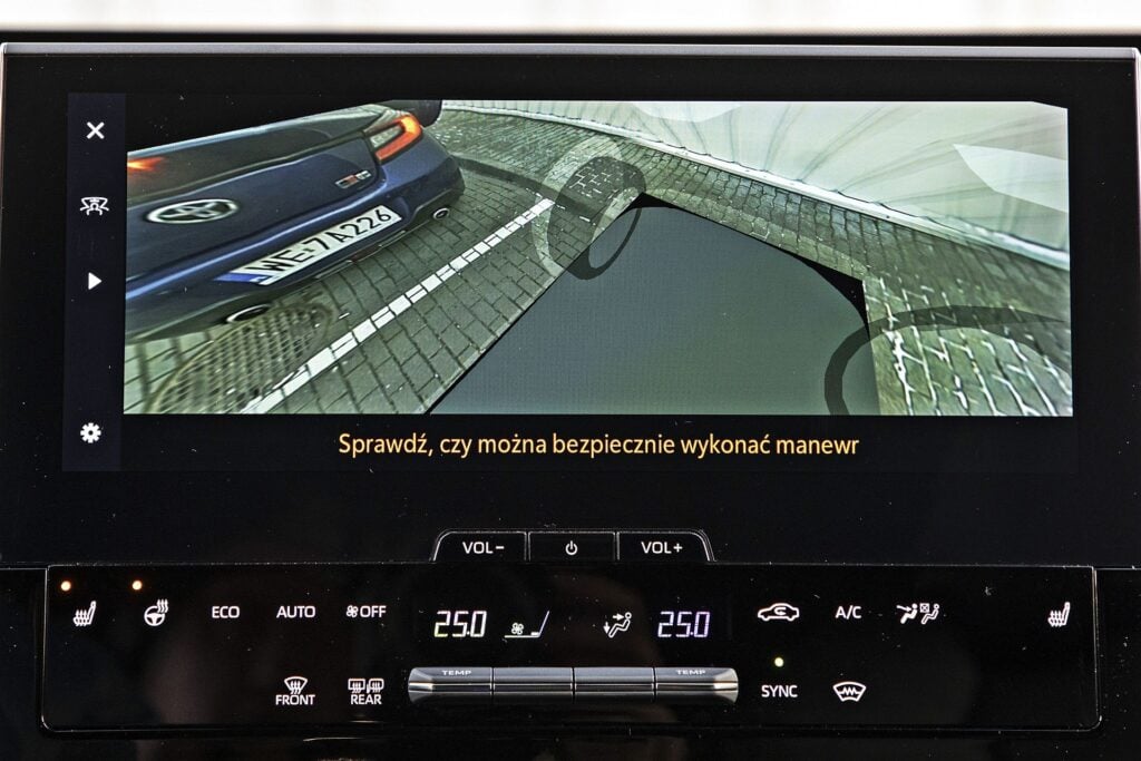 Subaru Solterra - kamery 360 stopni