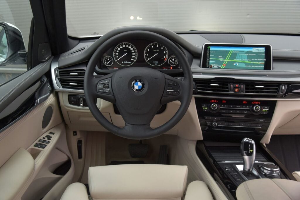 BMW X5 F15 - deska rozdzielcza