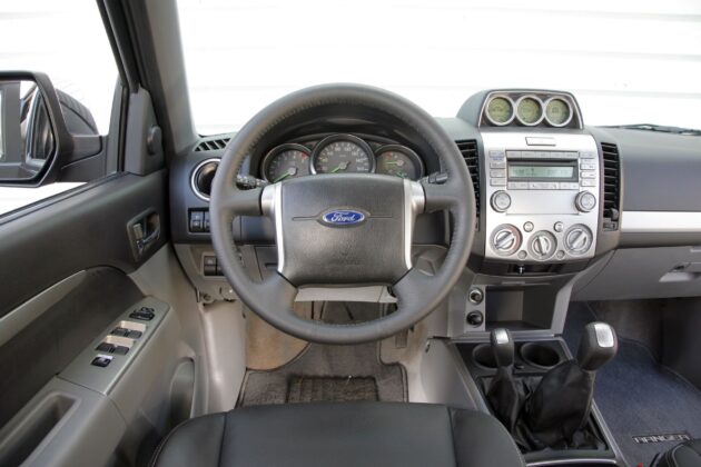 Ford Ranger IV - deska rozdzielcza