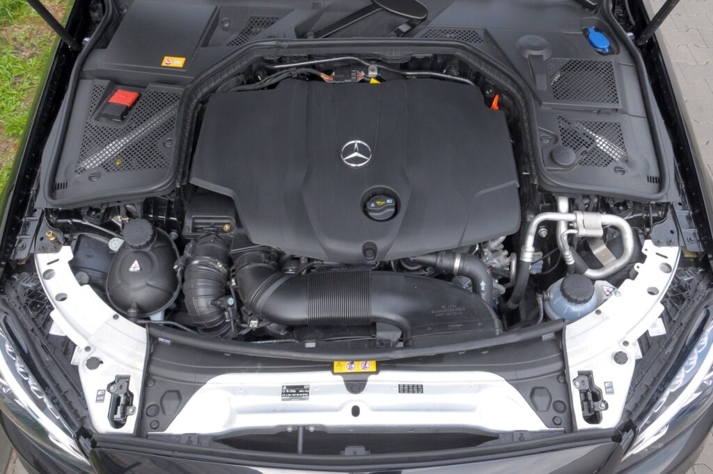 Mercedes Klasy C W205 - silnik