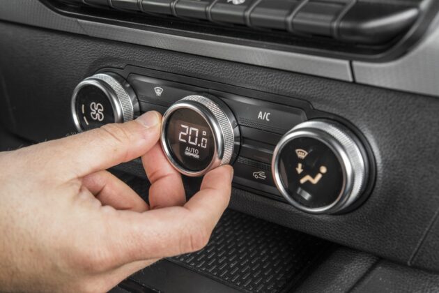 Renault Kangoo E-Tech - klimatyzacja