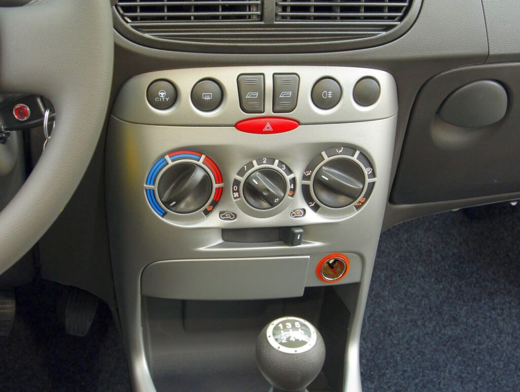 Fiat Punto II - panel klimatyzacji