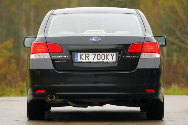 Subaru Legacy V - tył