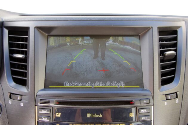 Subaru Legacy V - ekran
