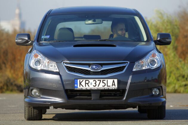 Subaru Legacy V przedlift