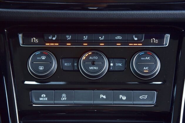 Volkswagen Touran II - panel klimatyzacji